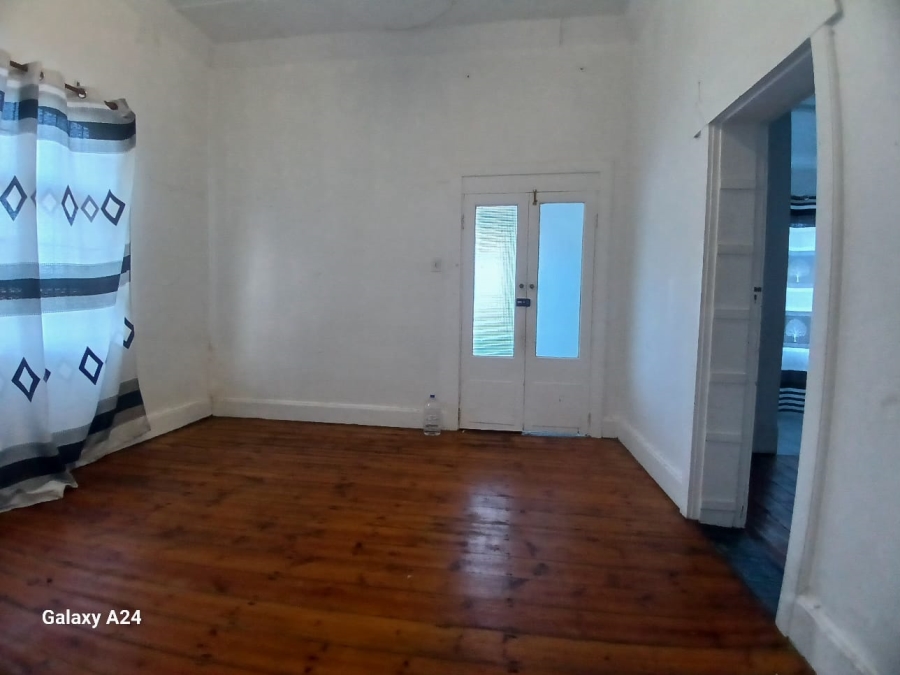 6 Bedroom Property for Sale in Quigney Eastern Cape